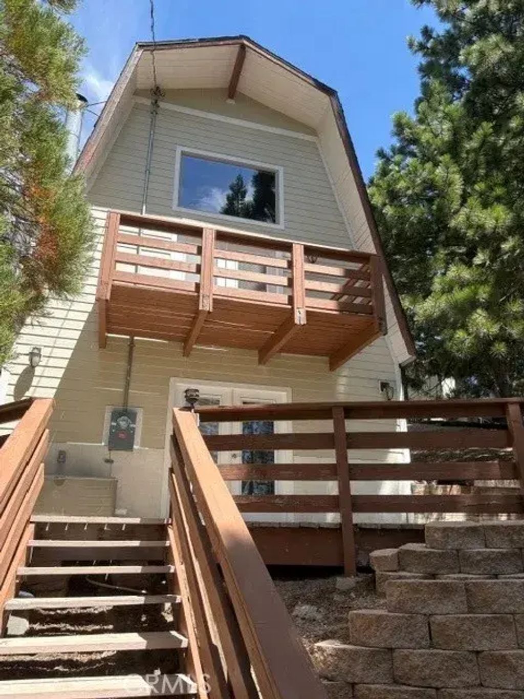 30975 Knob Hill Circle, Running Springs