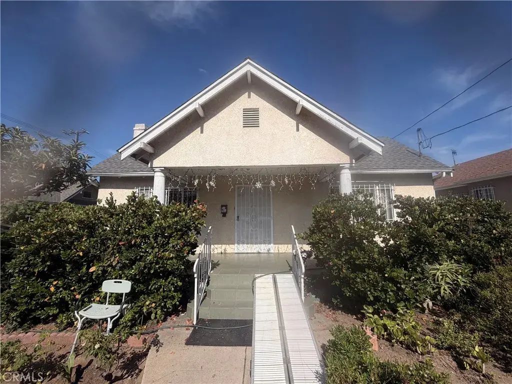 1307 N Kenmore, Los Angeles
