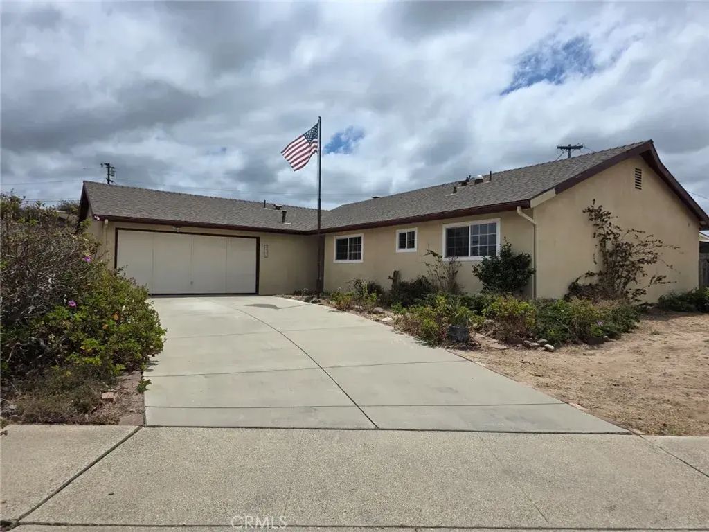 3915 Silver Leaf, Santa Maria