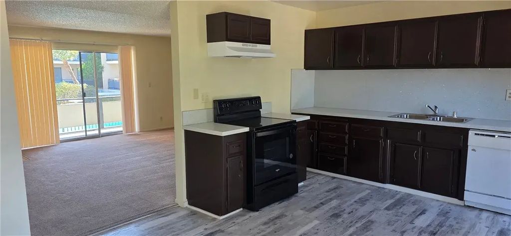 2300 Mountain Avenue North 09, San Bernardino