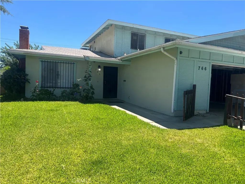 766 E Pillsbury, Lancaster