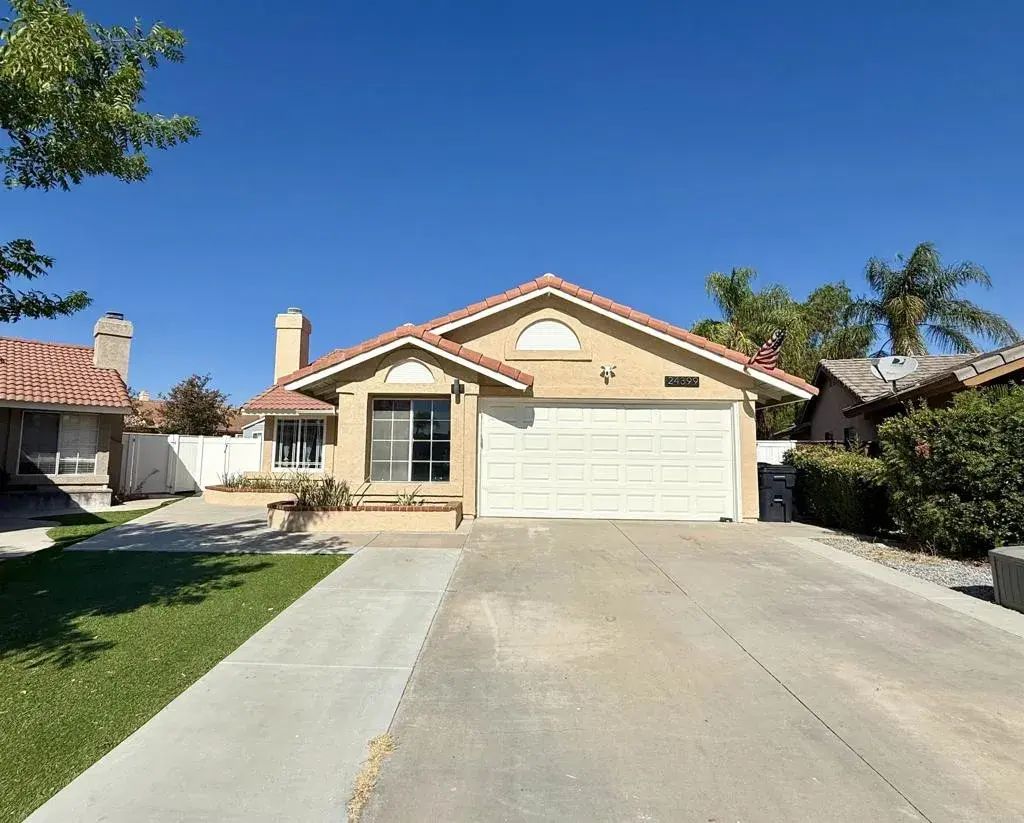 24399 Oakridge Cir, Murrieta
