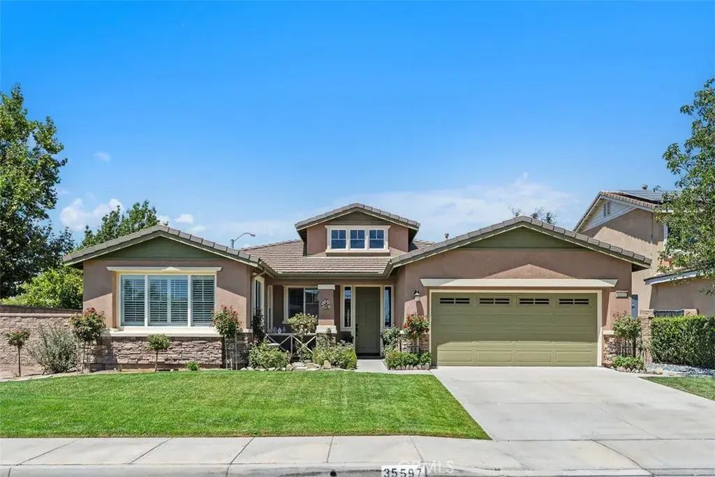35597 Hawkeye, Murrieta