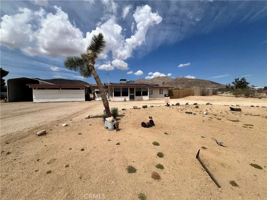 4828 Wren Road, Joshua Tree