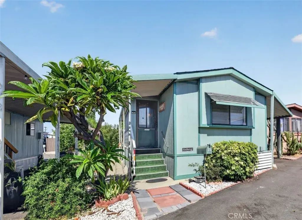 1020 S Mountain, Monrovia