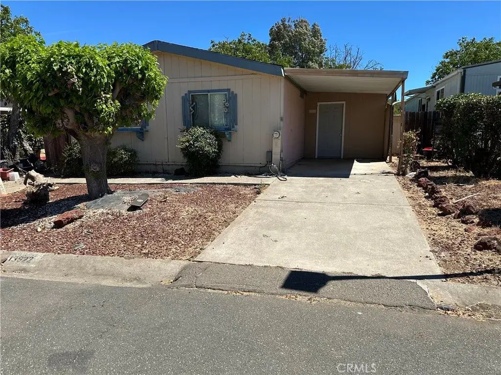 13922 Apple, Clearlake Oaks