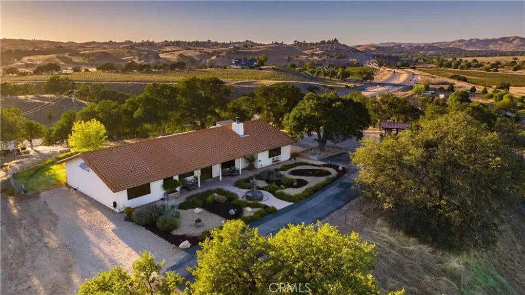 7485 Monterey, Paso Robles