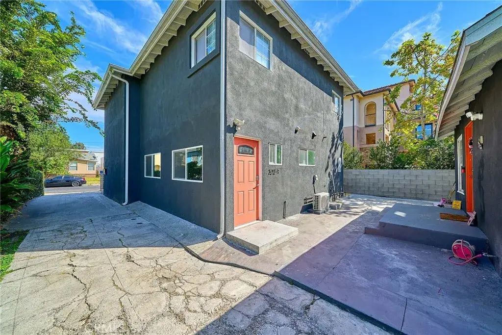 3013 S West View Street, Los Angeles
