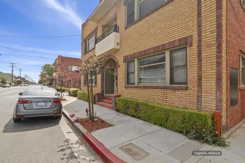 2528 E 10th Street, Long Beach