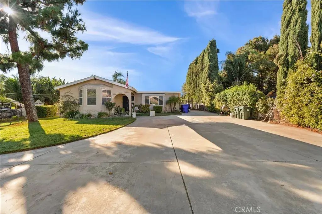 4337 Riverview, Jurupa Valley