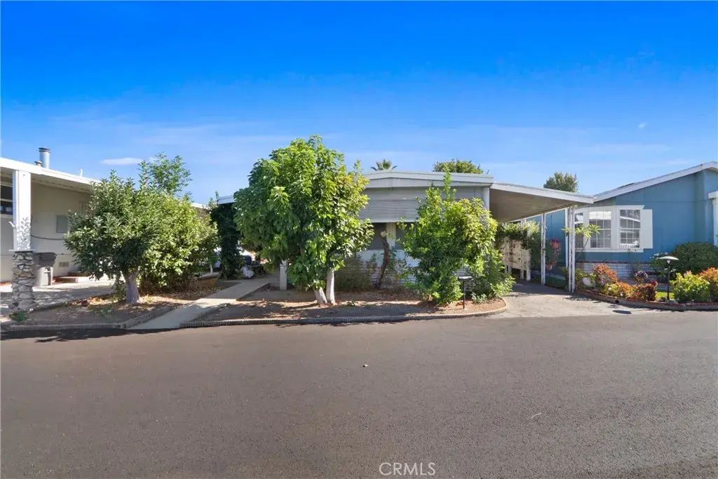 3530 Damien 158, La Verne