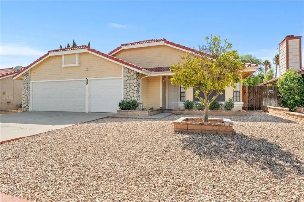 1489 S Palm Avenue, Hemet