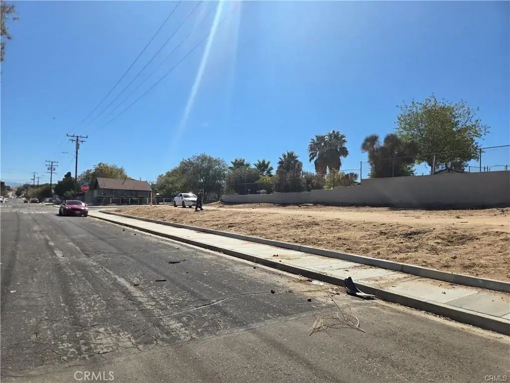 Third St, Victorville