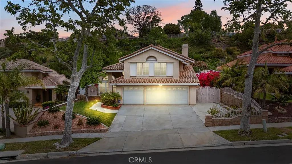 1535 San Almada Road, Corona