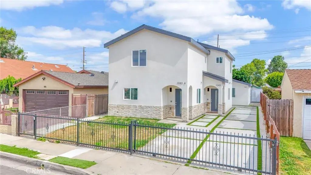 1043 W 151st Street, Compton
