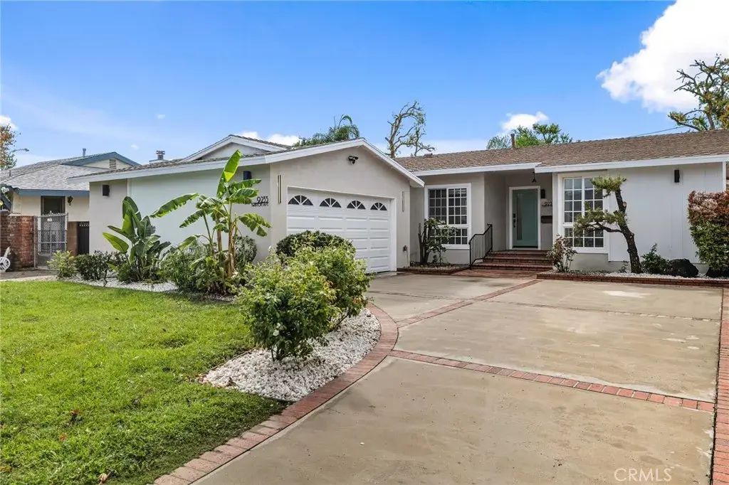 9233 Swinton Avenue, Los Angeles