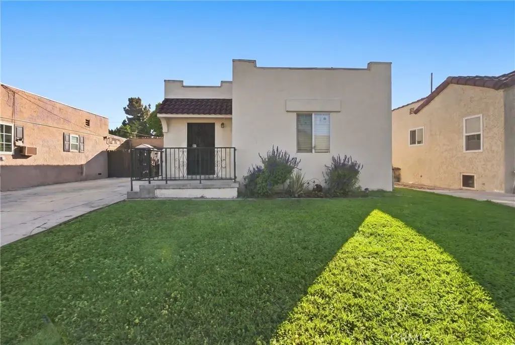 5037 Gafford Street, Commerce