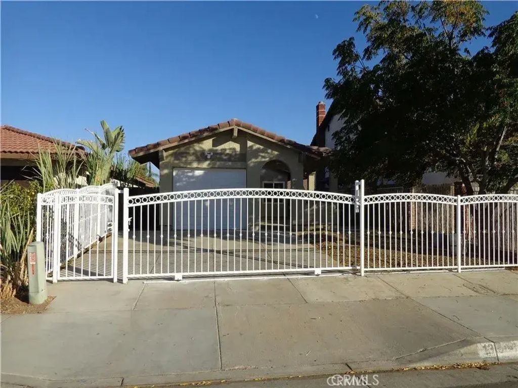 13668 Pattilynn, Moreno Valley