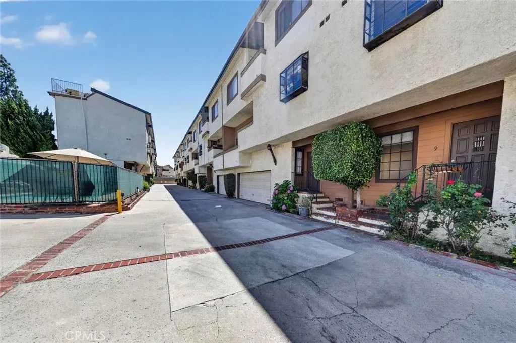 7650 Topanga Canyon Boulevard 9, Canoga Park