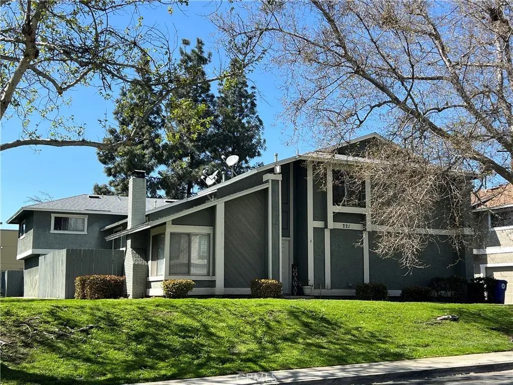 221 Grayson Way D, Upland