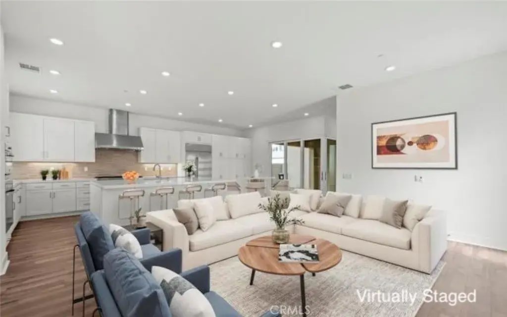 27503 Golden Currant Place, Valencia