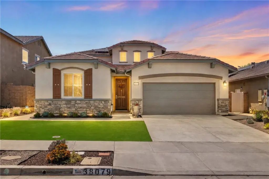 38079 Bella Rosa, Murrieta