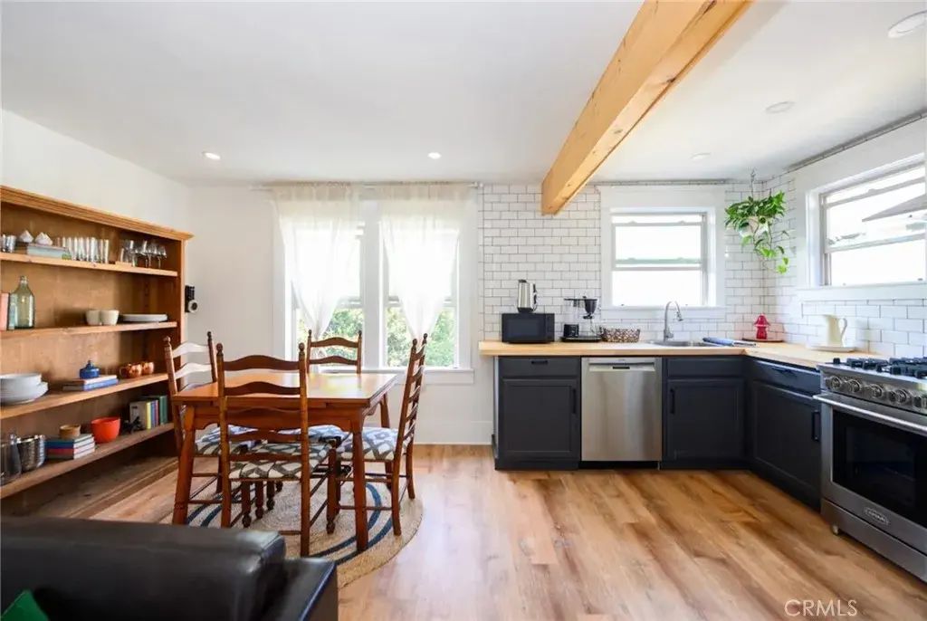 451 W 10th, Long Beach