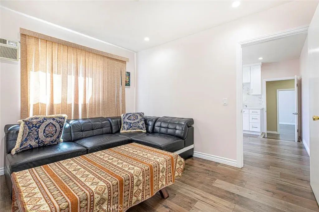 10455 Glory Avenue, Tujunga