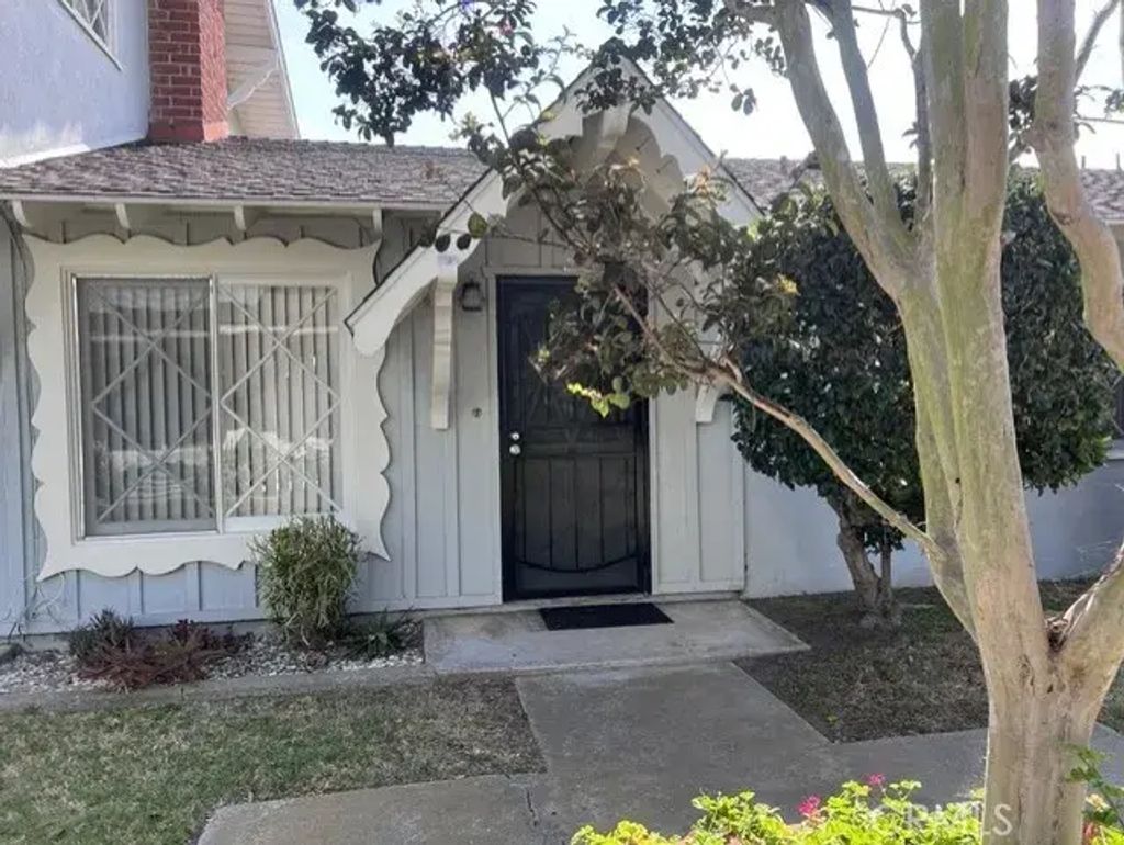 668 Center #b, Costa Mesa