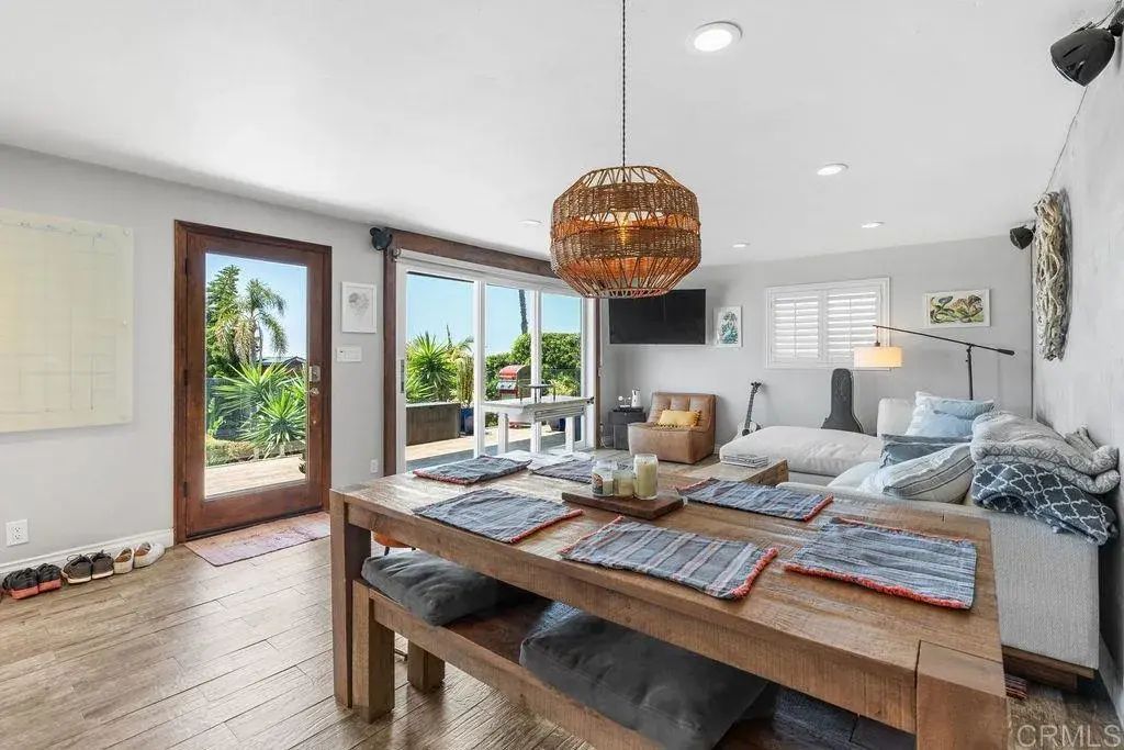 837 Dewitt Avenue, Encinitas