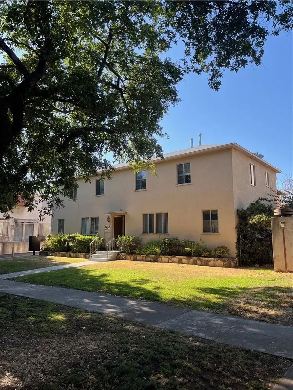 327 Riverdale, Glendale