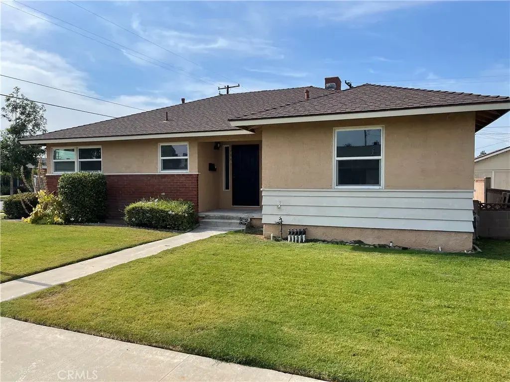 1440 E Rose Avenue, Orange