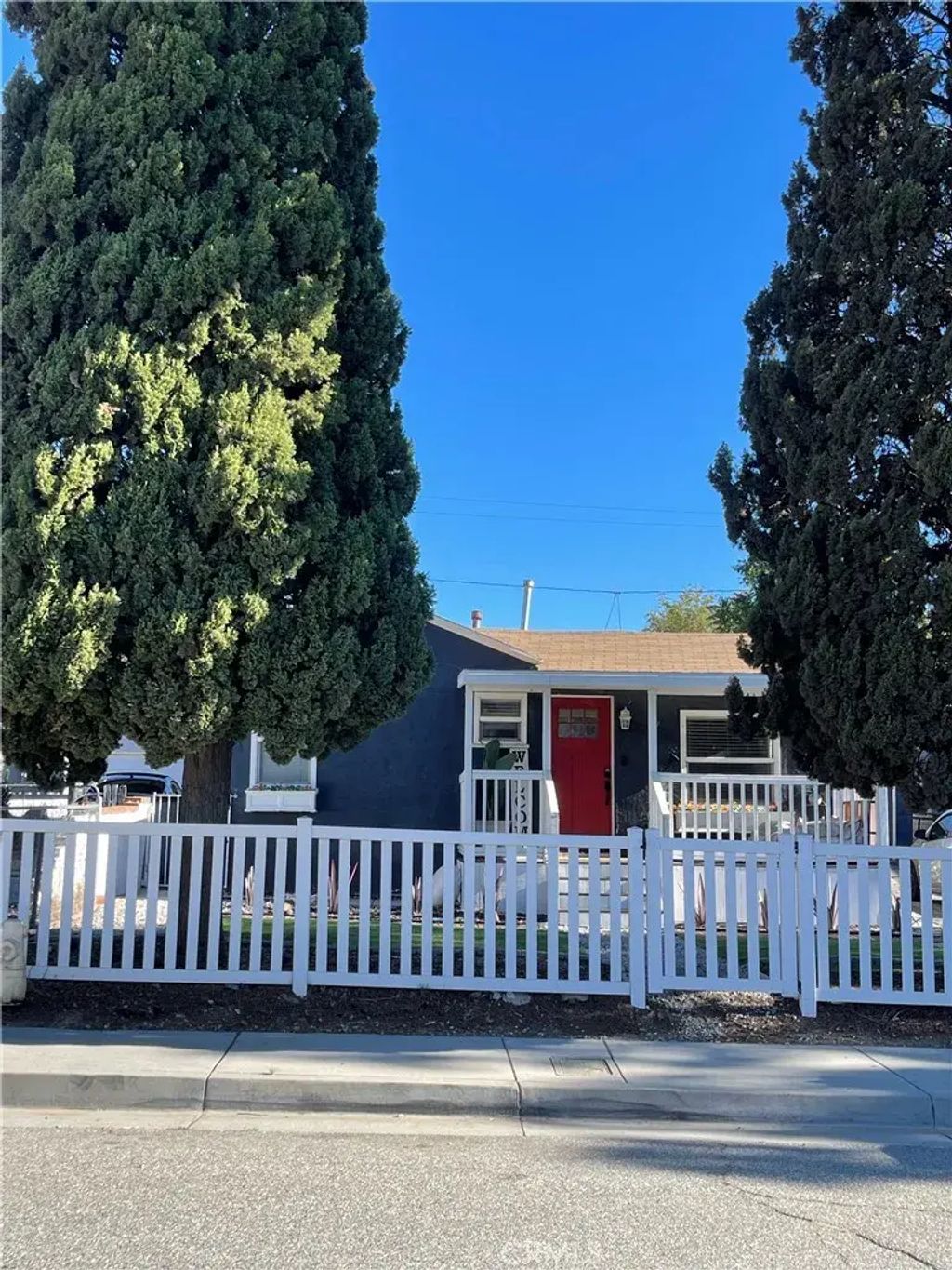 977 W Hays, Banning