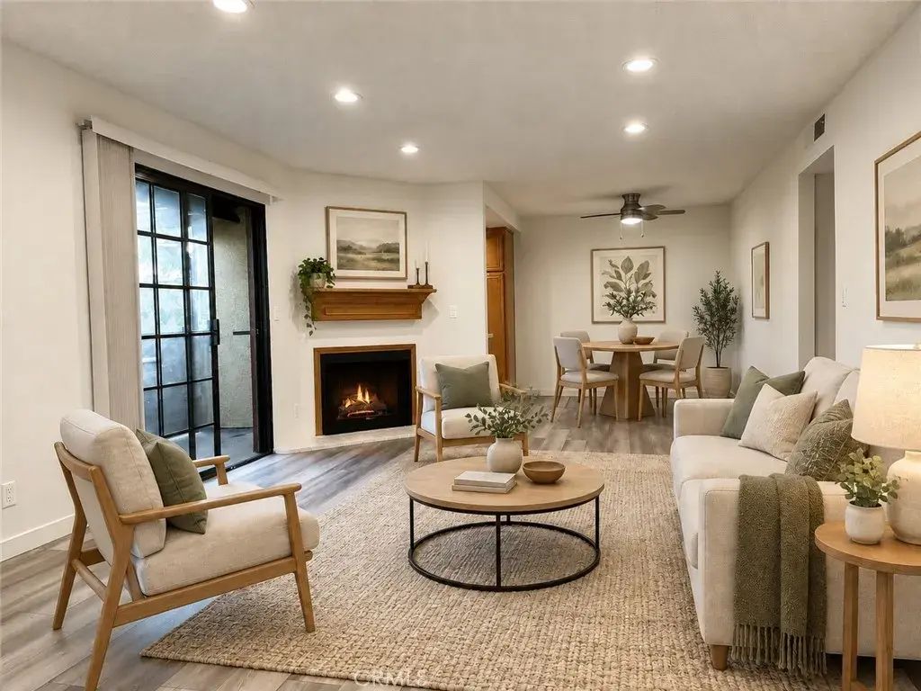 10220 De Soto Avenue 6, Chatsworth