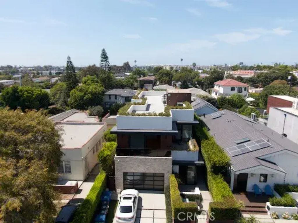 1643 S Carmelina, Los Angeles