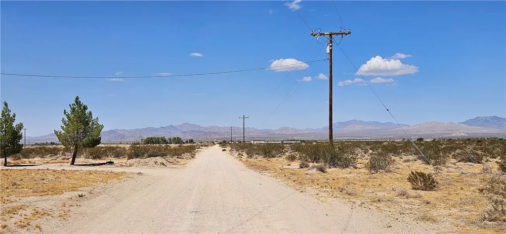800 Lincoln Rd., Lucerne Valley