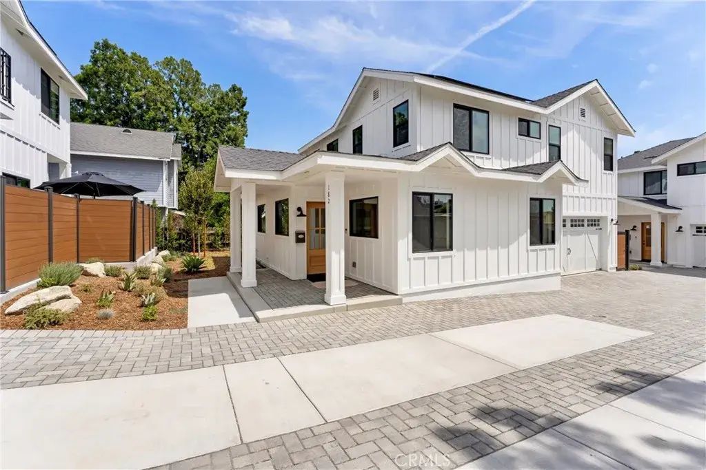182 W Highland Avenue, Sierra Madre