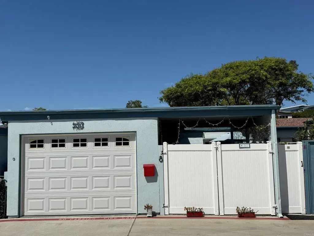 3839 Vista Campana S 8, Oceanside
