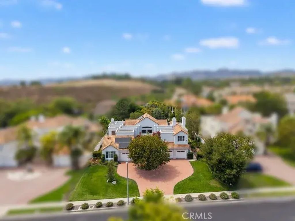 10811 Baile Avenue, Chatsworth