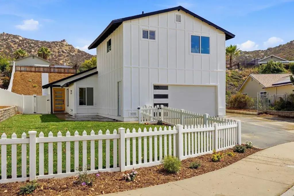 10440 Bosque Drive, Lakeside