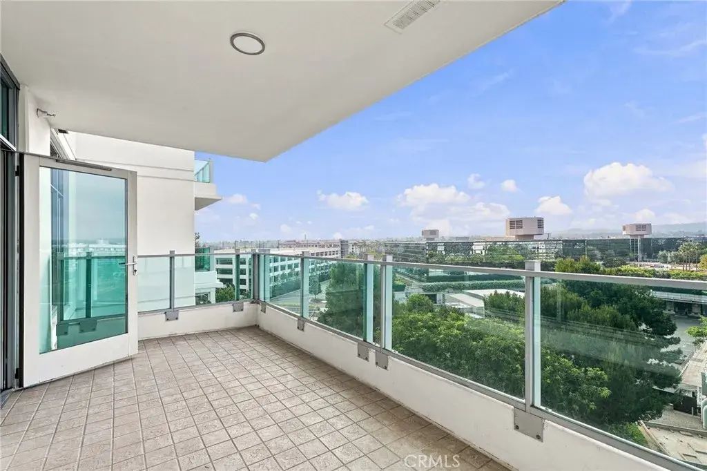 3141 Michelson 805, Irvine