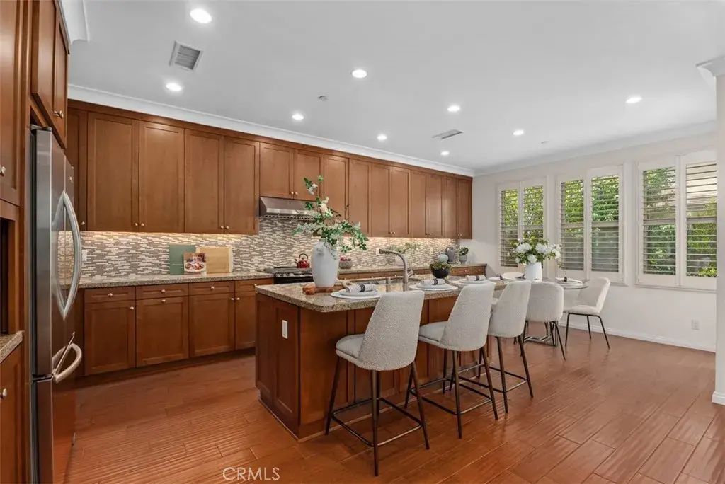 117 Gemstone, Irvine