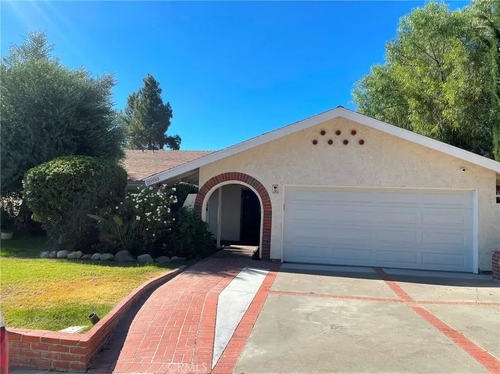 20910 Calwood Street, Saugus
