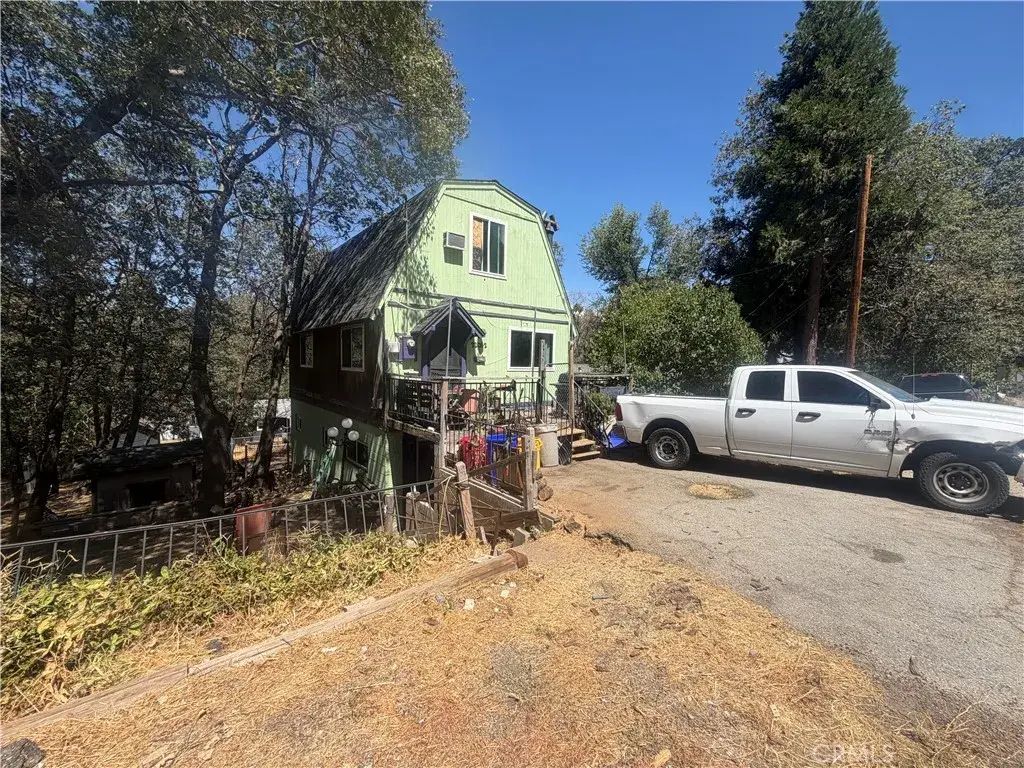 22052 Crest Forest, Cedarpines Park