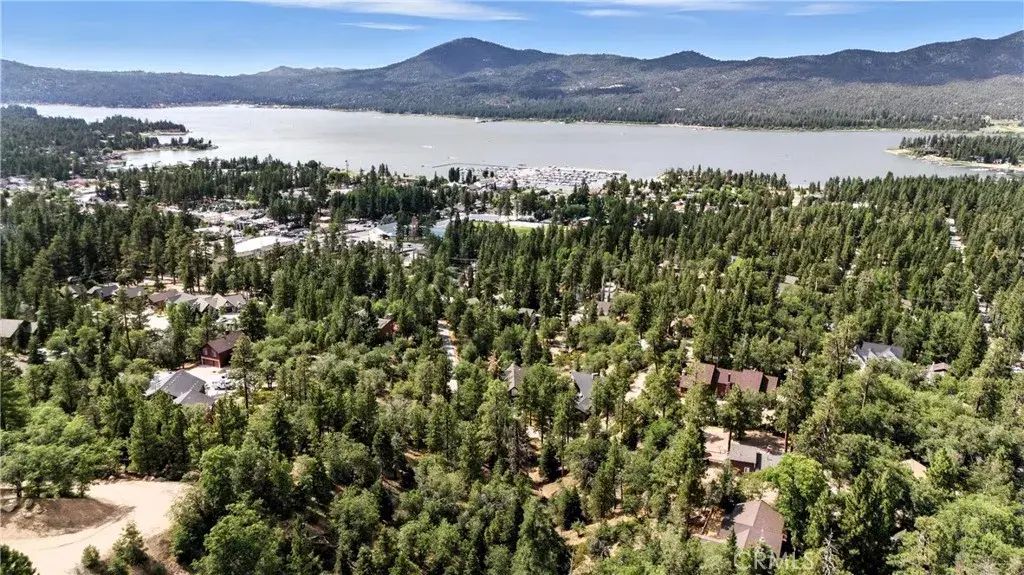 41089 Maryland, Big Bear Lake