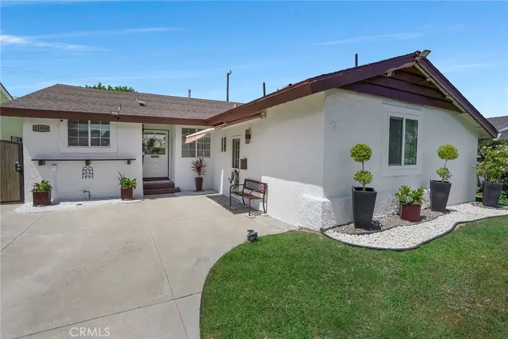 11919 Susan Avenue, Downey
