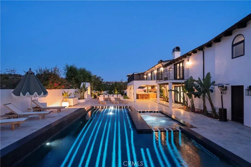 19432 Barrett Hill, North Tustin