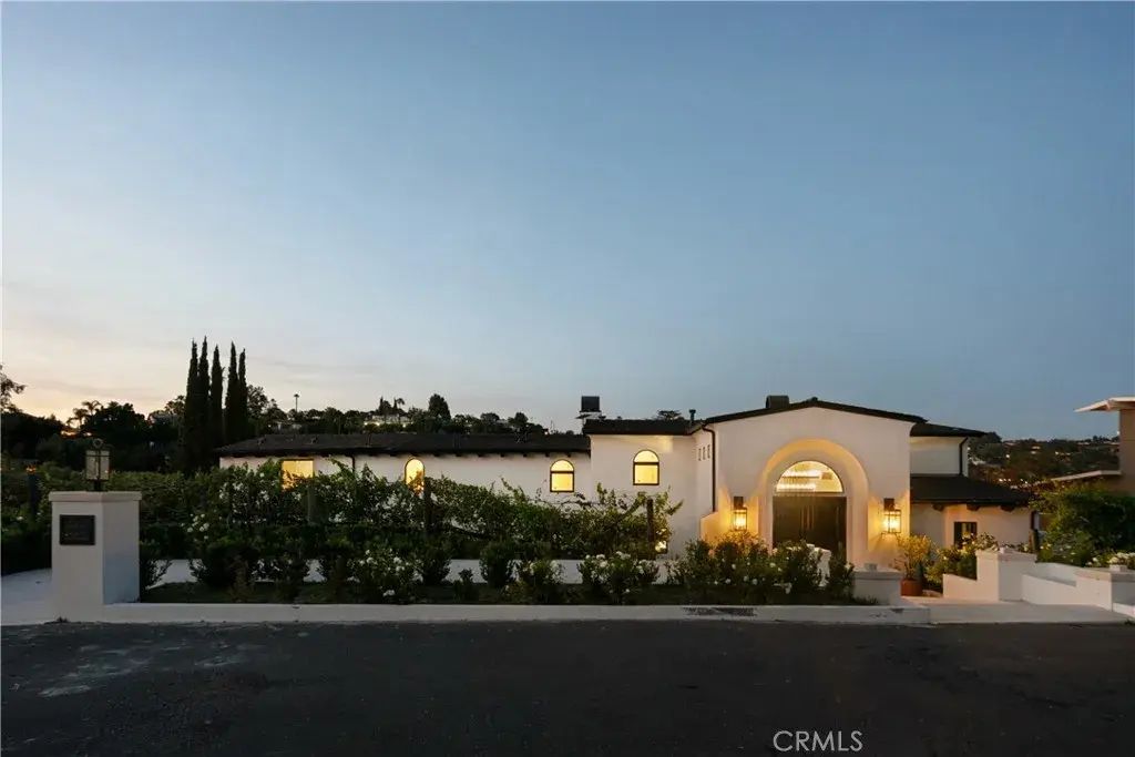 19432 Barrett Hill, North Tustin