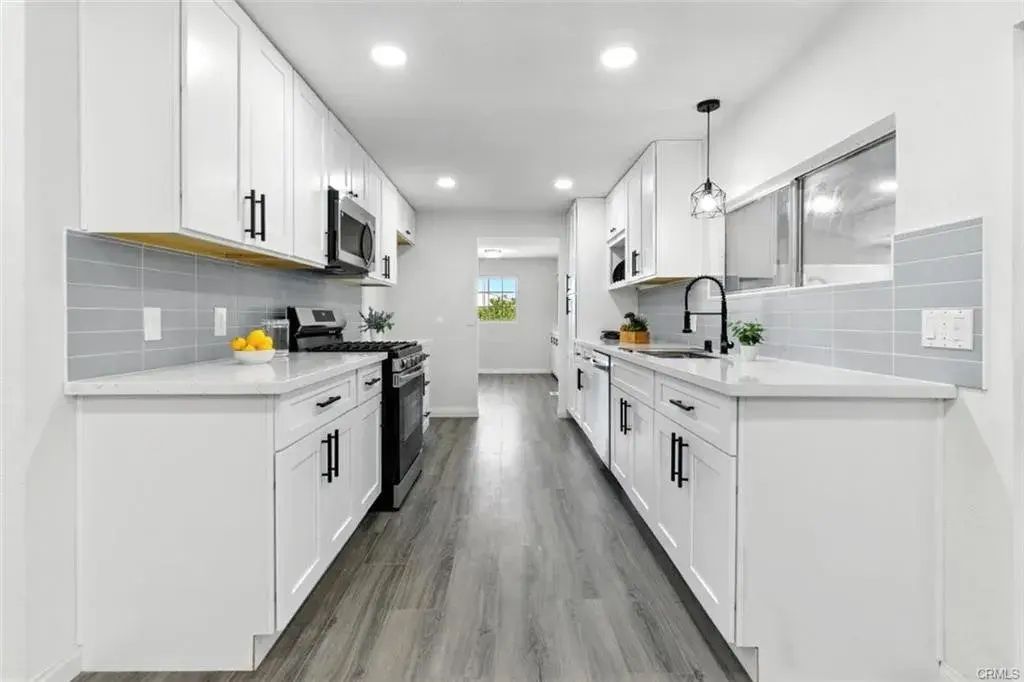 900 Santa Clara, Hemet