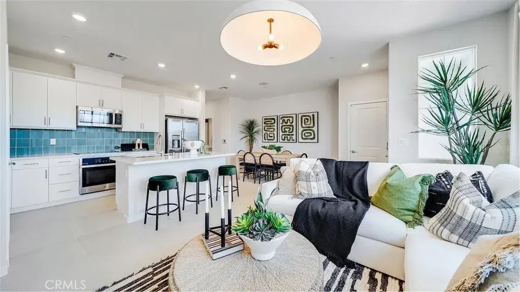 2715 Cloudview Privado, Ontario